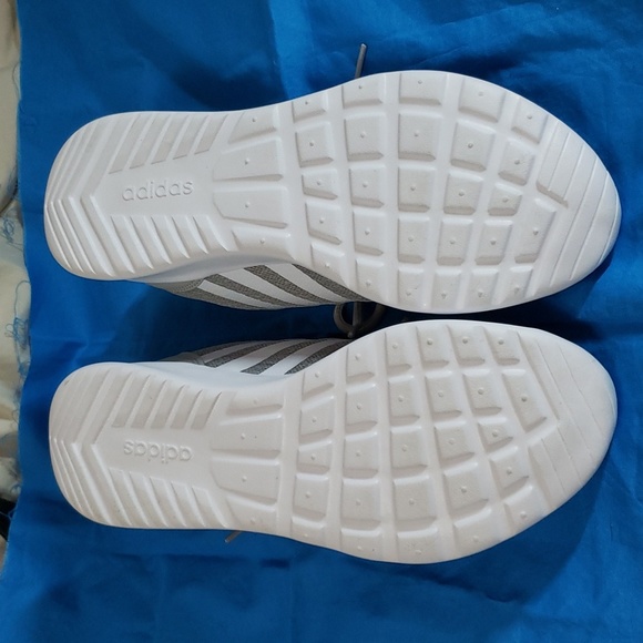 Women’s Adidas Cloudform Running Shoes - Picture 2 of 8